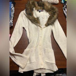 ROCK sweater size small